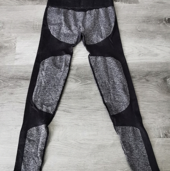 ๐๐๐Leggings ๐๐๐ - Picture 5 of 5